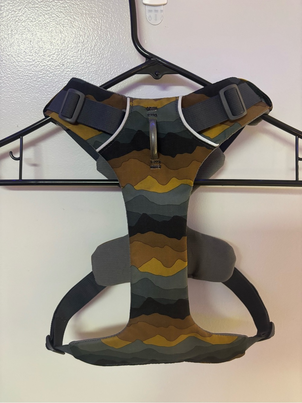 Ruffwear Camo Pattern Dog Harness with Olive Leash and Pouch - Picture 3 of 13